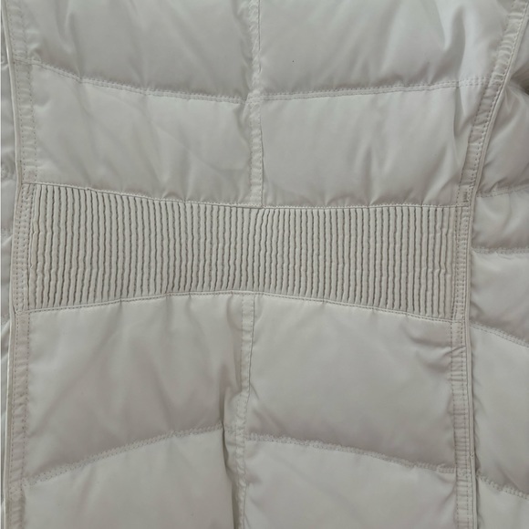 Ladies winter coat with fur trim and hood - Picture 6 of 10